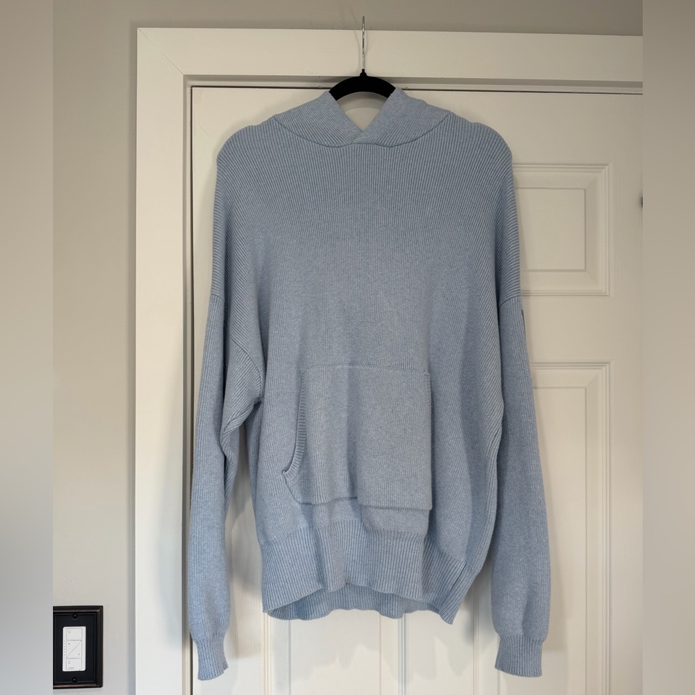 Auth.✅ ALO Yoga Scholar Hooded Sweater in “Celestial Blue Heather” Size Medium💙